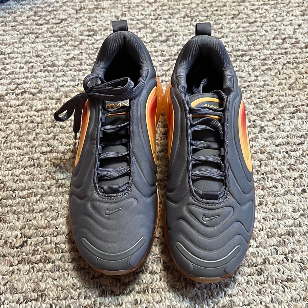 Nike 720’s